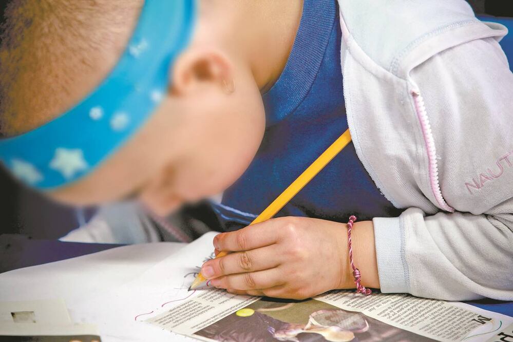 La OMS ha advertido que en los países de ingresos altos, más de 80% de los niños afectados de cáncer se curan, pero en muchos países de ingresos medianos y bajos la tasa de curación es muy baja, con sólo 20% de los casos. FOTOS: ARCHIVO EL UNIVERSAL