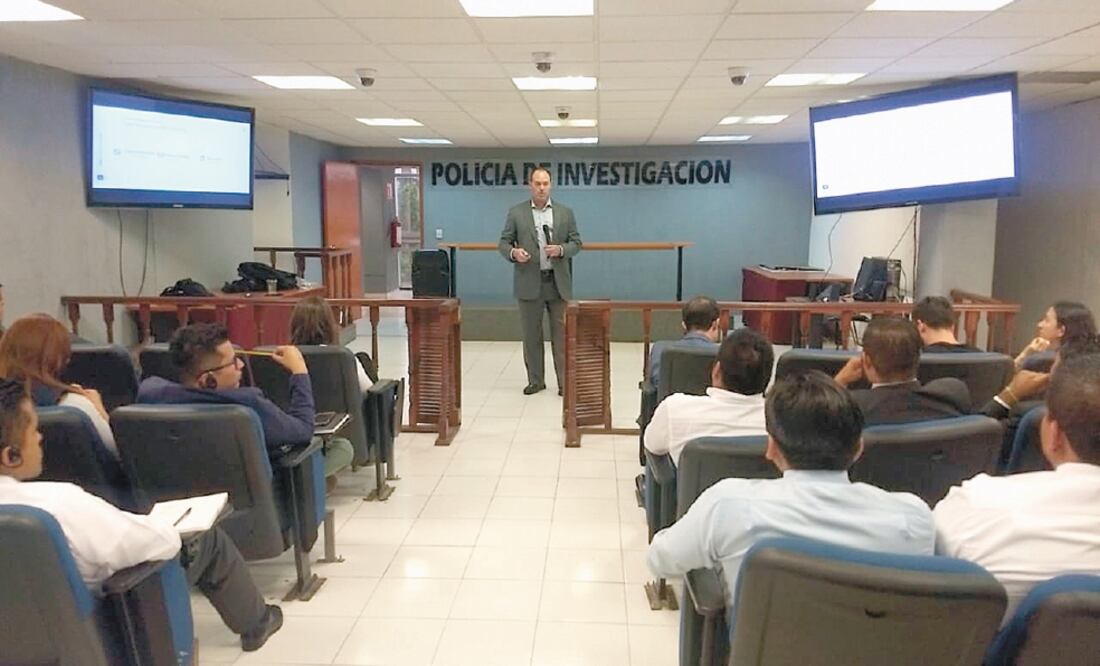 La Policía de Investigación (PDI) será la encargada de bajar de plataformas como Facebook y Twitter los contenidos con violencia de género. Foto/ESPECIAL