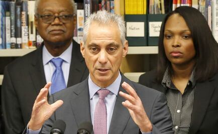 Alcalde de Chicago condena dichos de Trump contra migrantes