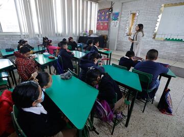 Regresan las clases presenciales a Sinaloa; alumnos de escuelas publicas y privadas vuelven a las aulas
