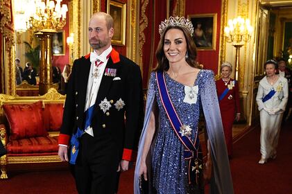 ¿La verdadera reina? Kate Middleton usó impresionante tiara, que Camila jamás ha portado, en banquete de Estado