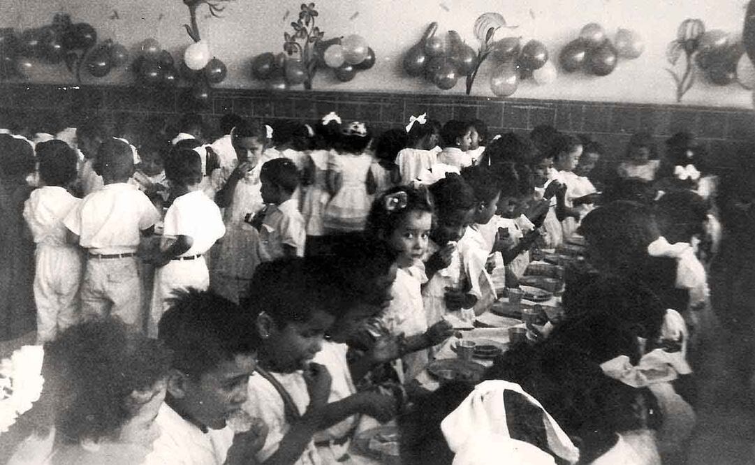 Celebración del día del niño en un kínder de la naciente colonia Federal en 1959. Foto: Especial.