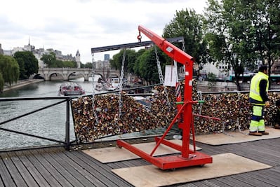 ¡Au revoir! París dice adiós a los candados del amor