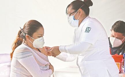Está garantizada segunda dosis de vacuna contra Covid-19 para personal médico en CDMX: IMSS
