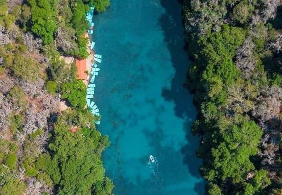 Pasea en lancha dentro del lago del Bosque de las Truchas. Foto: Cortesía Dirección de Turismo de Huasca de Ocampo