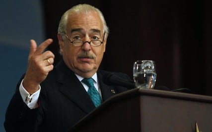 Andrés Pastrana insiste en revisar entrada de las FARC en política