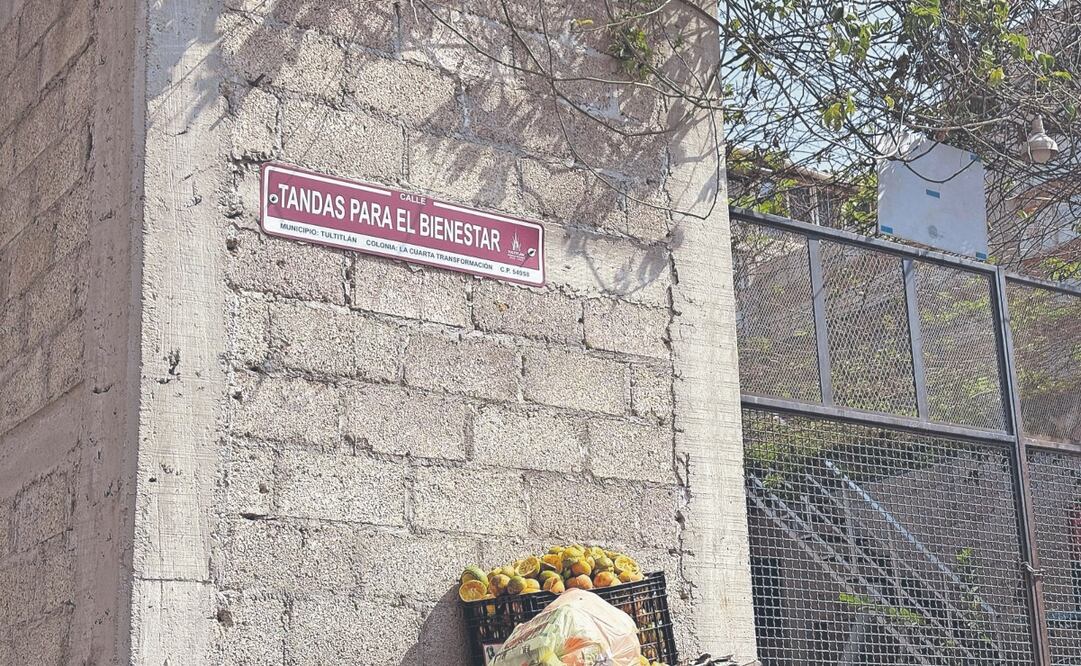En las calles siguen los letreros con la nueva nomenclatura. Foto: de  ARTURO CONTRERAS. El Universal