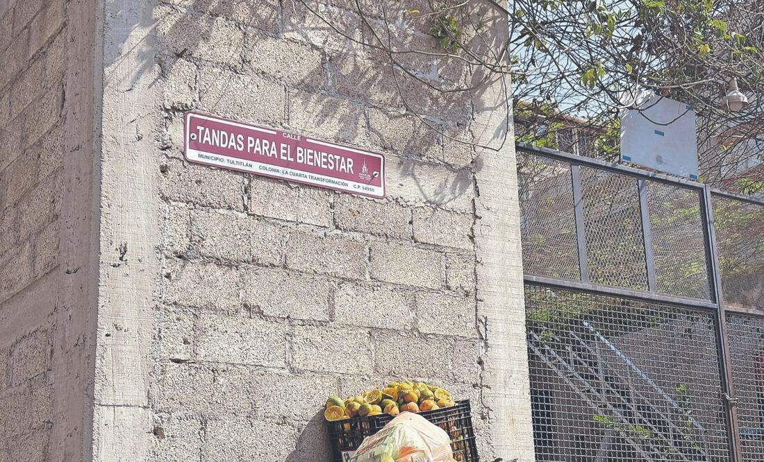 En las calles siguen los letreros con la nueva nomenclatura. Foto: de  ARTURO CONTRERAS. El Universal