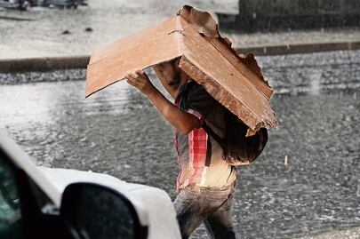 ¡El cielo se cae! Reportan lluvia en 7 alcaldías de la CDMX