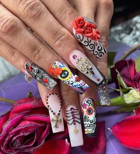 Diseños de uñas ideales para Día de Muertos