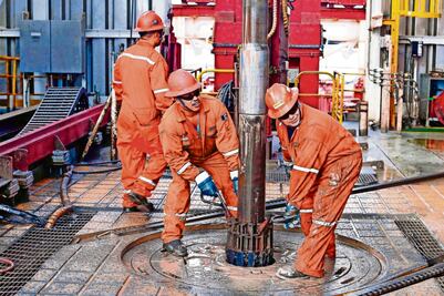 El petróleo mexicano roza los 90 dólares