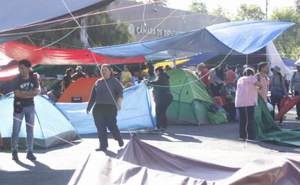 CNTE retira plantón en San Lázaro; advierte regreso a las calles después del 22 de noviembre