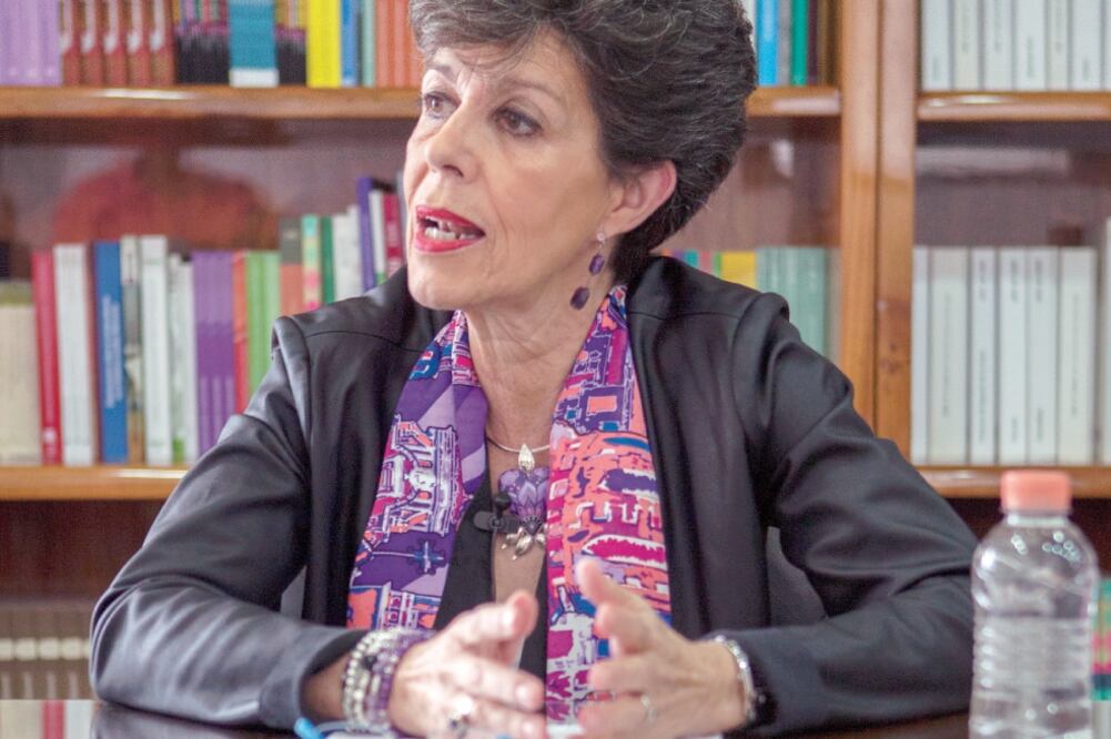 La magistrada presidenta del TEPJF, Janine Otálora Malassis, informó que los recursos entregados se apliquen al fortalecimiento de la economía familiar. Foto: ARCHIVO EL UNIVERSAL