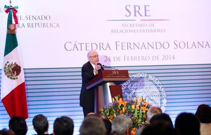 Lamenta clase política muerte de Fernando Solana