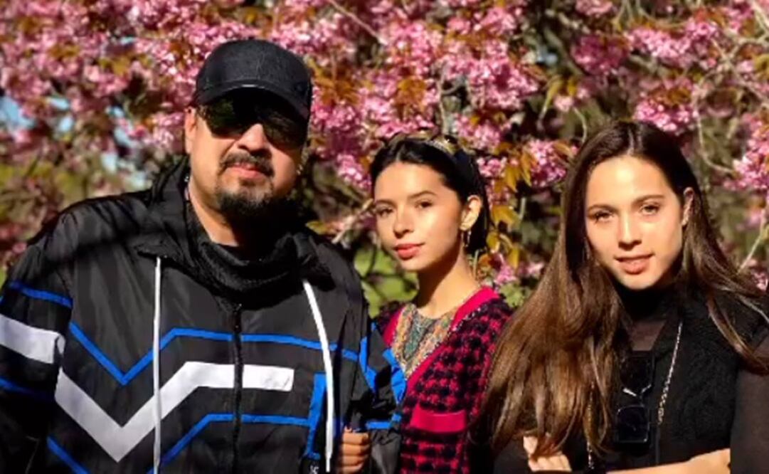 Pepe Aguilar y sus hijas Ángela Aguilar y Aneliz.