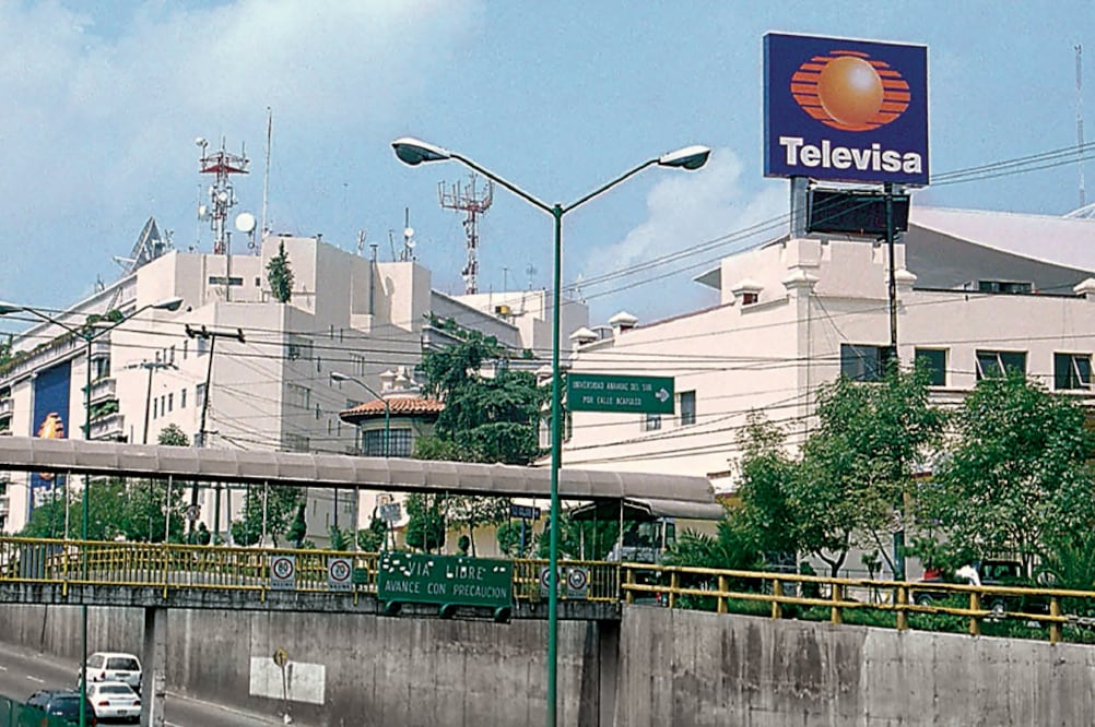 Los ingresos de Televisa bajaron 2% como resultado del must carry-must offer, que la obliga a retransmitir sus canales de manera gratuita (ARCHIVO EL UNIVERSAL)