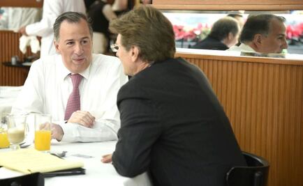 Meade y De la Madrid conversan en restaurante del Centro