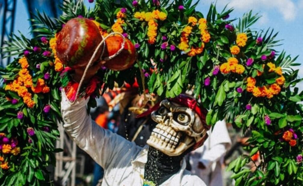 El jobo, bebida ancestral de los Huehues en las fiestas de Xantolo