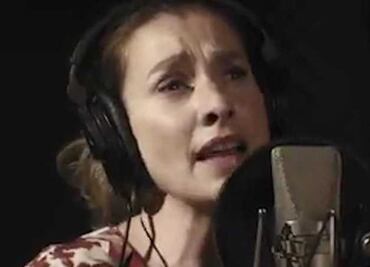 Así vuelve a cantar Beatriz Gutiérrez para AMLO