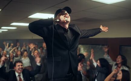 Muy al estilo “Lobo de Wall Street”, Bizarrap anuncia su próxima colaboración