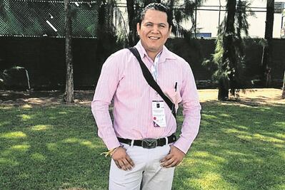 Como héroe de guerra reciben a ex edil de Cocula