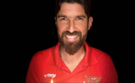 El 'Loco' Abreu renuncia como jugador y DT del Boston River uruguayo