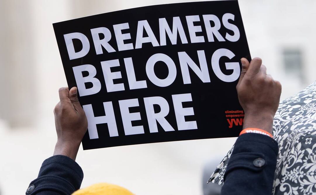 Protestas a favor del programa migratorio que protege a jóvenes migrantes  (Foto: AFP)