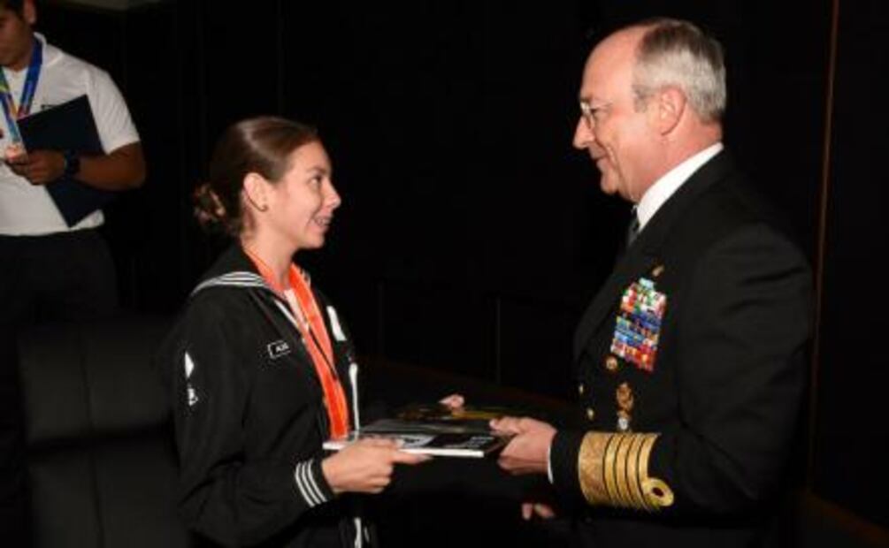 Atleta naval y su entrenador obtienen Premio Nacional de Deportes 2018