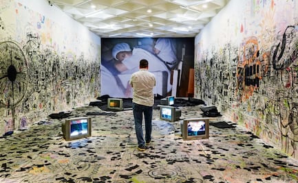 Óscar Murillo inunda con su pantano a la CDMX