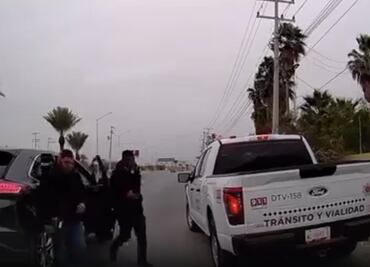Hombres armados interceptan y persiguen a familia en Nuevo Laredo; policías de tránsito los ignoran