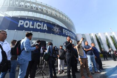 Juez ordena seguir pagando sueldo a federales amparados contra adhesión a Guardia Nacional