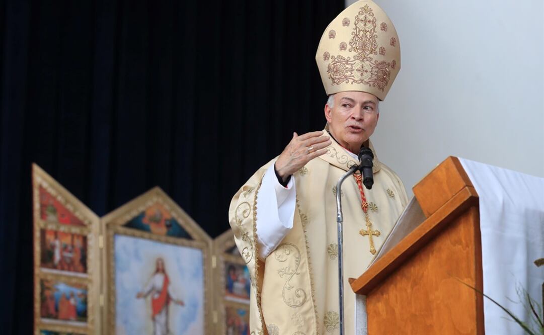 Se realiza en el Colegio Cristóbal Colón, homilía del cardenal Carlos Aguiar Retes. FOTO: IRVIN OLIVARES