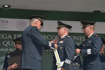 Sedena reconoce a generales que pasaron a retiro