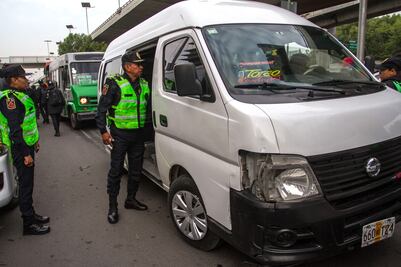Sancionan en tres días a 225 transportistas en CDMX