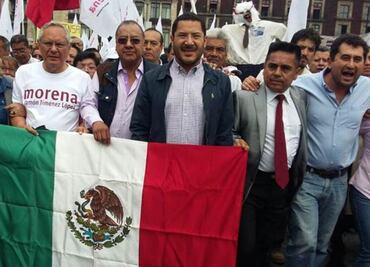 Candidato de Morena inicia protesta de 24 hrs. en el Zócalo