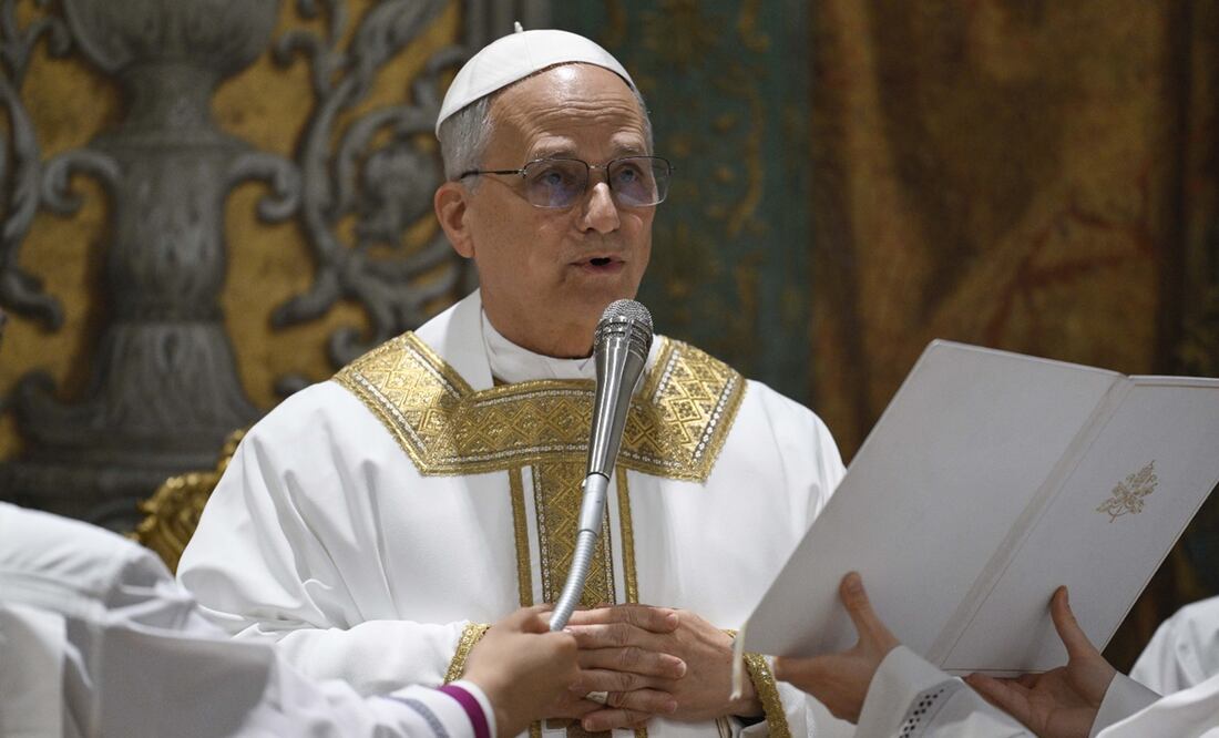El papa León XIV celebró en la Capilla Sixtina la primera misa de su pontificado. Foto: EFE