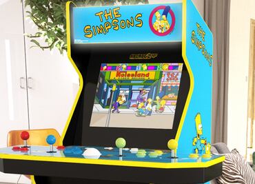 Consola arcade para celebrar a Los Simpsons