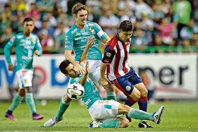 Y las Chivas sacan boleto, mas Almeyda se va molesto