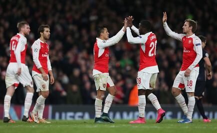 Arsenal golea y mantiene vivas las esperanzas de avanzar