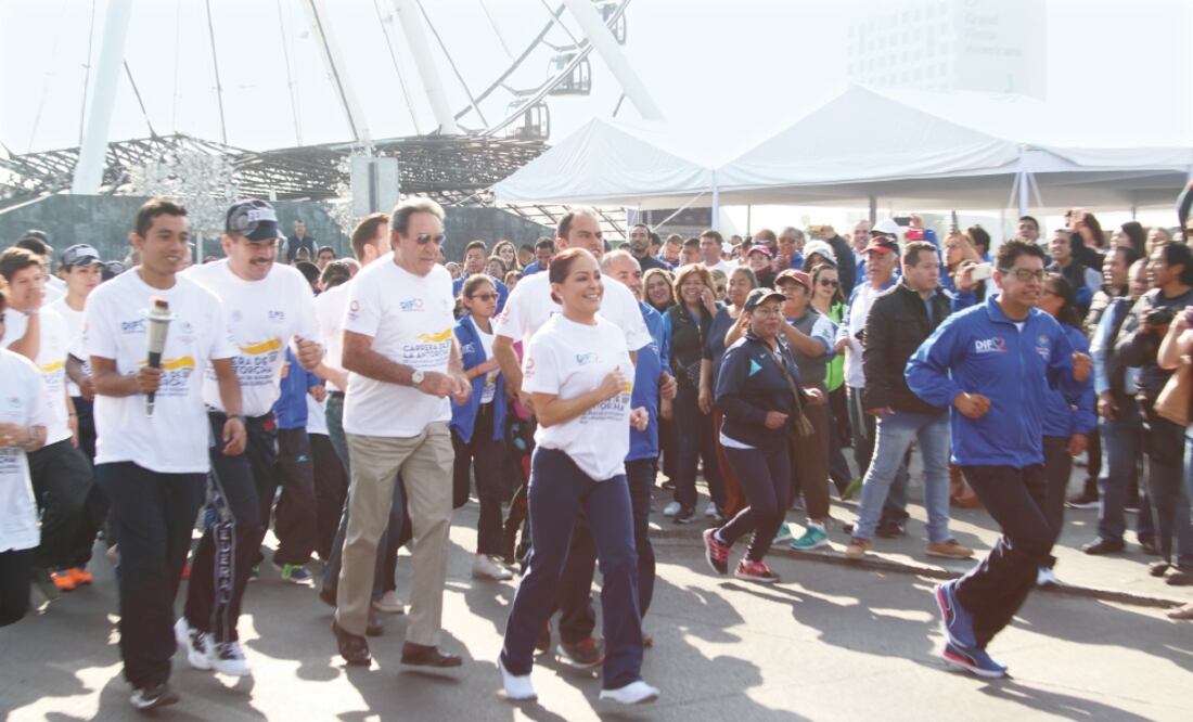 Oficiales federales, estatales y municipales participaron en el recorrido de la antorcha que encenderá el pebetero de los Juegos Nacional de Verano Olimpiadas Especiales 2018.