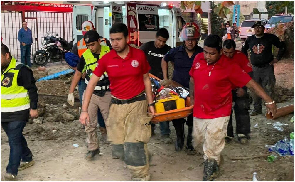 Protección Civil, autoridades y bomberos lograron rescatar al trabajador en Ciudad Victoria, Tamaulipas (27/12/2024). Foto: Especial