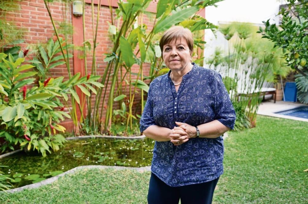 La escritora, integrante de la escuela hindú Siddha Yoga, asegura que no es practicante de ninguna religión (TONY RIVERA. EL UNIVERSAL)