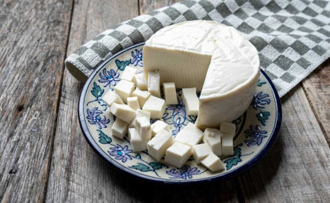 La Profeco analizó 17 productos que se denominan queso panela, además de ocho reducidos en grasa; dos deslactosados y dos imitaciones. Foto: Pixabay