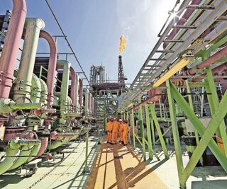 Caerán ingresos petroleros: BBVA