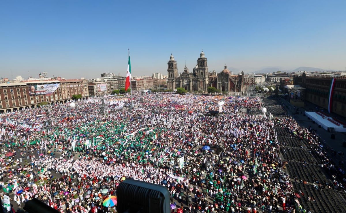Más de 350 mil personas asisten a la asamblea de Sheinbaum en el Zócalo; evento transcurre sin incidentes, reporta el gobierno de la CDMX | El Universal