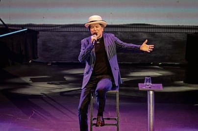 Joaquín Sabina celebra la vida, la música y a México