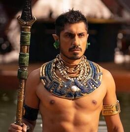 Tenoch Huerta denuncia ataques por su lucha contra el "clasismo y racismo"