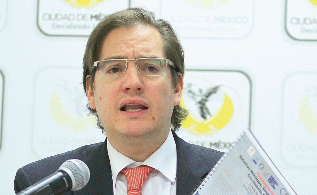 Rechaza Chertorivski renunciar a Secretaría capitalina