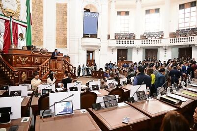 Oposición ve lejano aprobar el PGD previo al Mundial