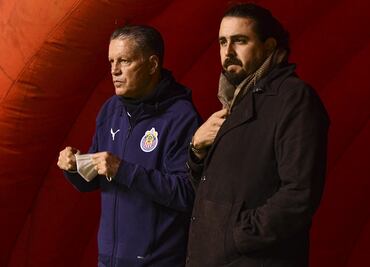 Chivas quiso opacar la final y sólo hizo el ridículo